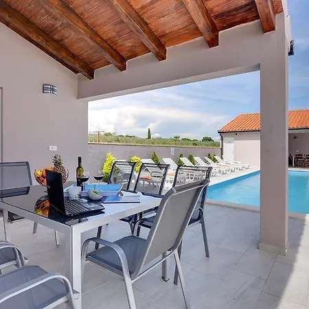 Marcelia Holiday home Pula