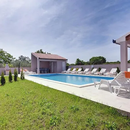 Holiday home Marcelia Pula