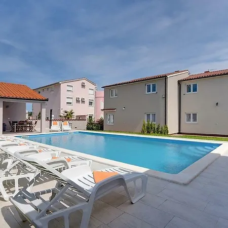 Marcelia Holiday home *